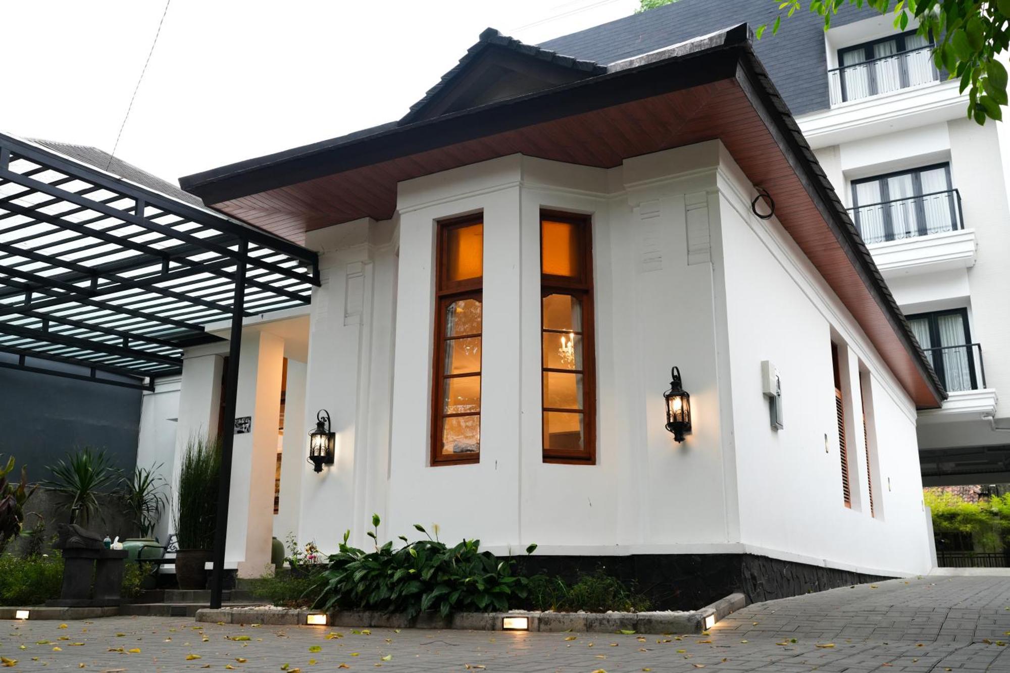 Buminakura Hotel Bandung Exterior photo